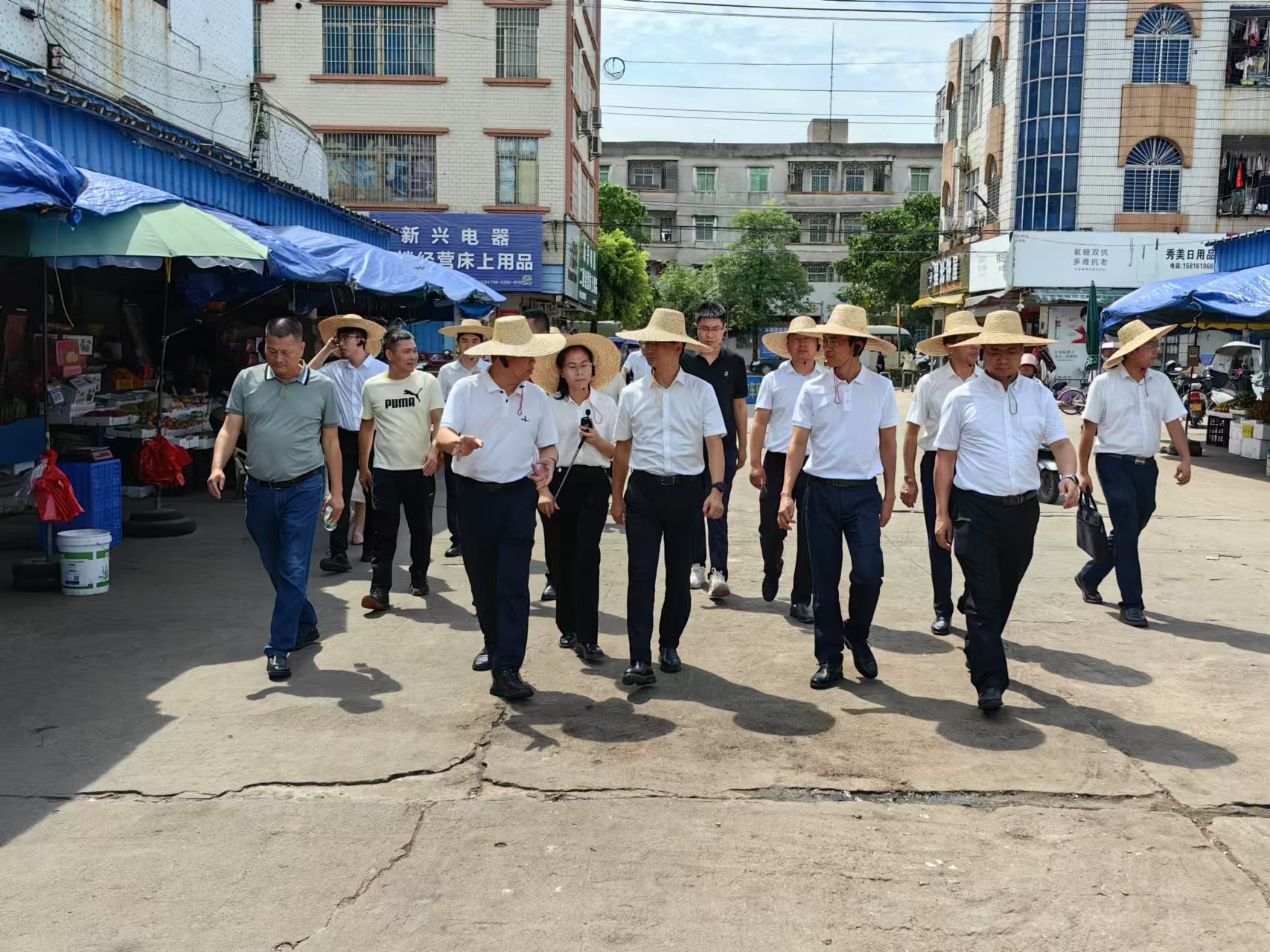 駱華慶率隊(duì)到北坡鎮(zhèn)調(diào)研“百千萬(wàn)工程“典型鎮(zhèn)建設(shè)